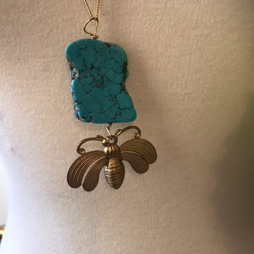 Long turquoise & brass bumble bee 🐝 necklace